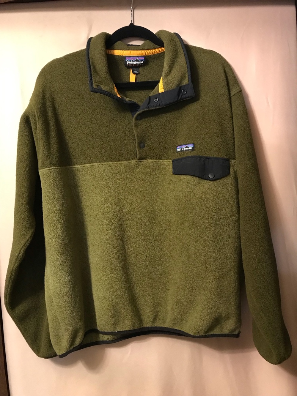 Patagonia Men’s Olive Green Synchilla Snap-T Fleece Pullover